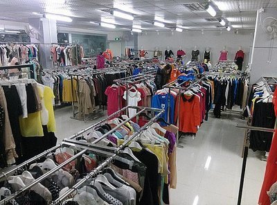 鑫絲露品牌折扣女裝 衣聯(lián)網引領服裝批發(fā)市場新潮流